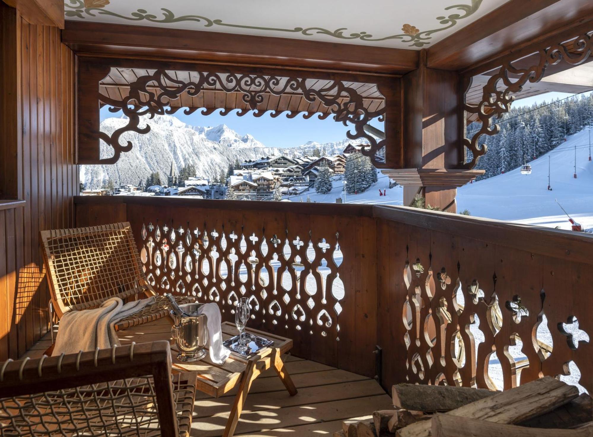Hotel De La Loze Корчевел Екстериор снимка