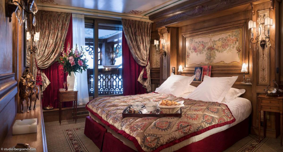 Hotel De La Loze Корчевел Екстериор снимка