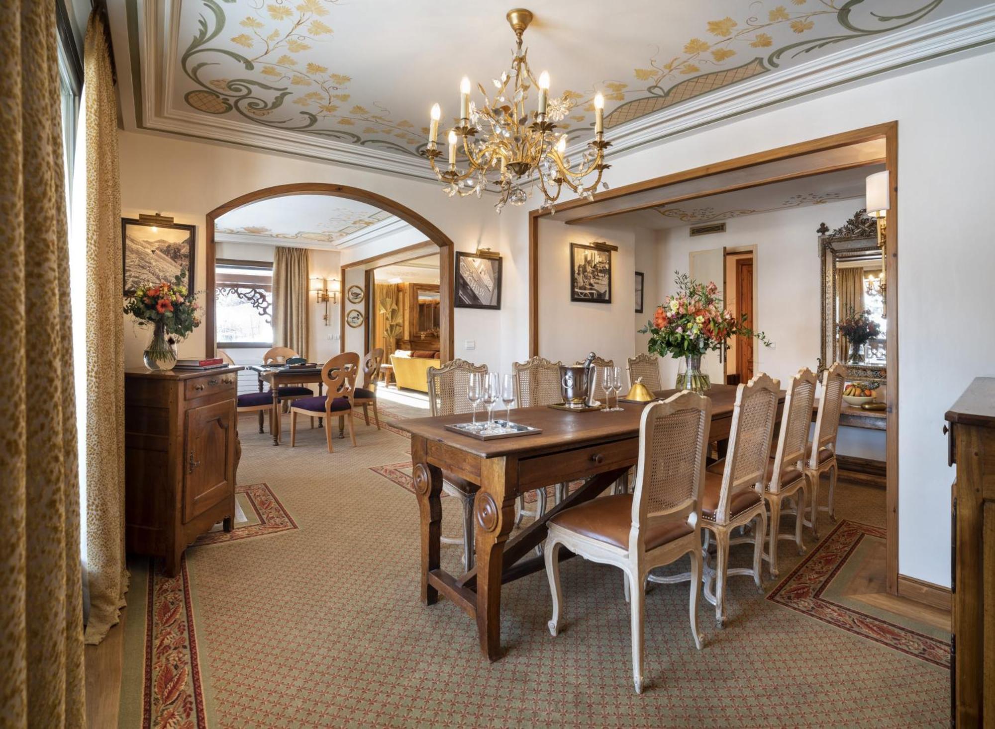Hotel De La Loze Корчевел Екстериор снимка