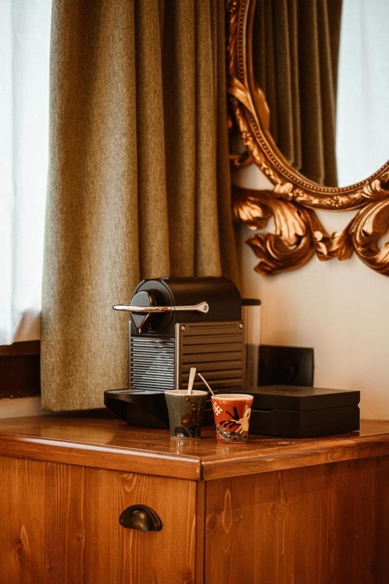 Hotel De La Loze Корчевел Екстериор снимка