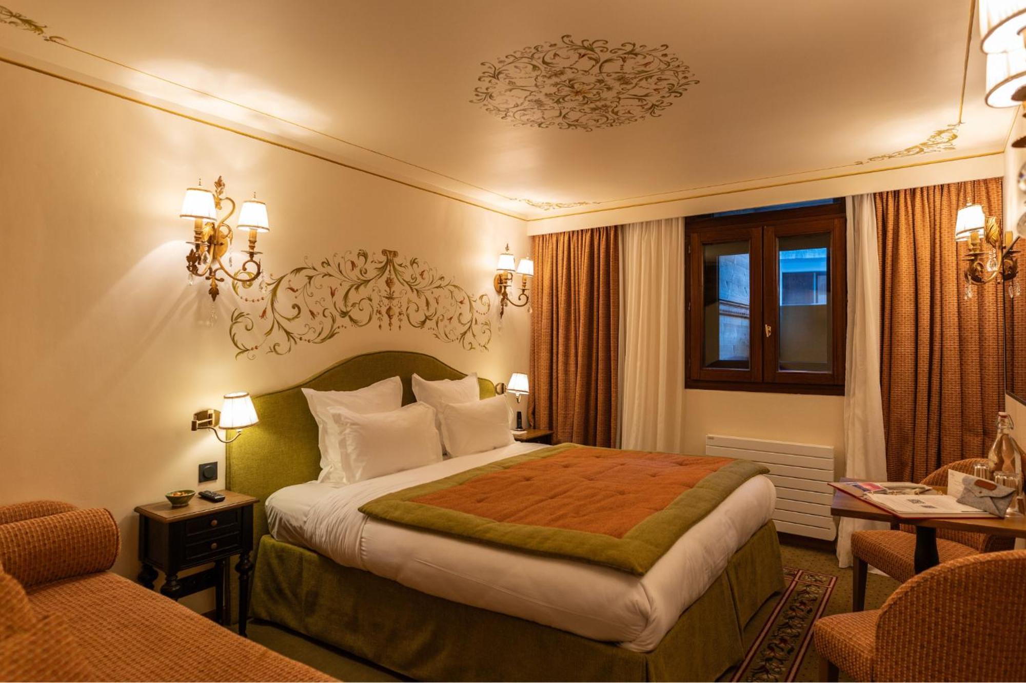 Hotel De La Loze Корчевел Екстериор снимка